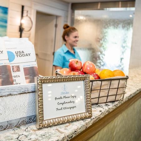 Palmera Inn And Suites Hilton Head Island Exterior photo