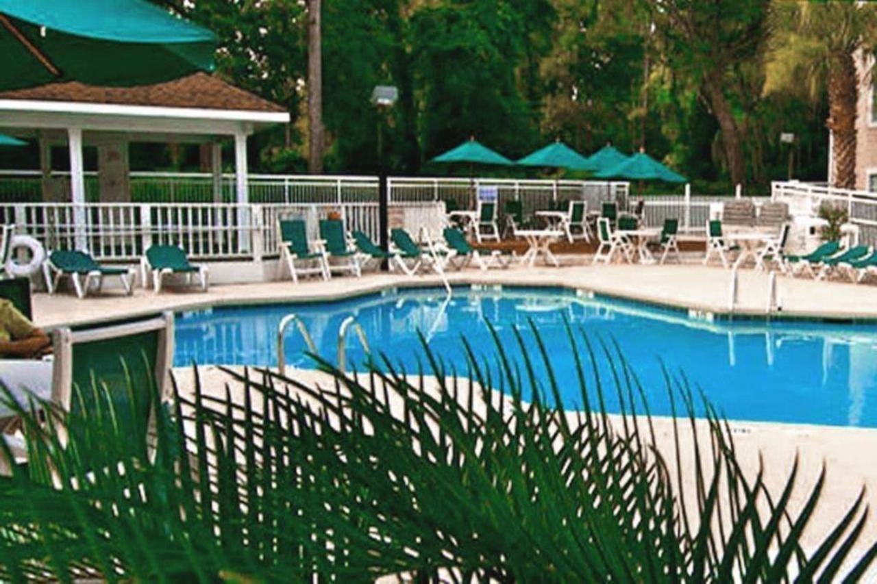 Palmera Inn And Suites Hilton Head Island Exterior photo