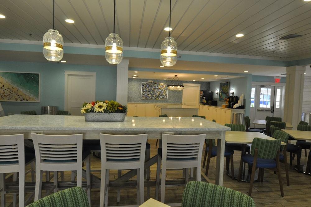 Palmera Inn And Suites Hilton Head Island Exterior photo